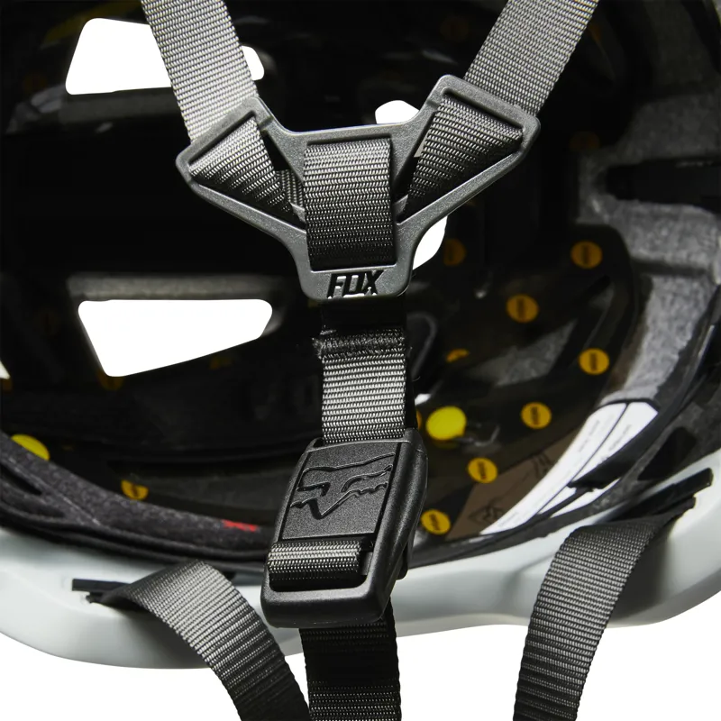 Fox Speedframe Pro Blocked CE Helmet in Boulder-4